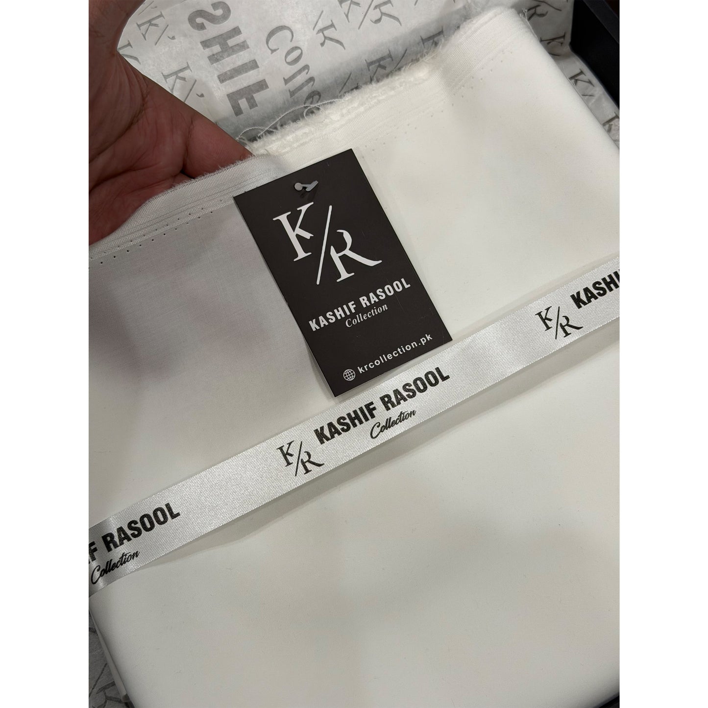 MP-08 Wrinkle Free Wash & Wear Men's Suit | OFF White