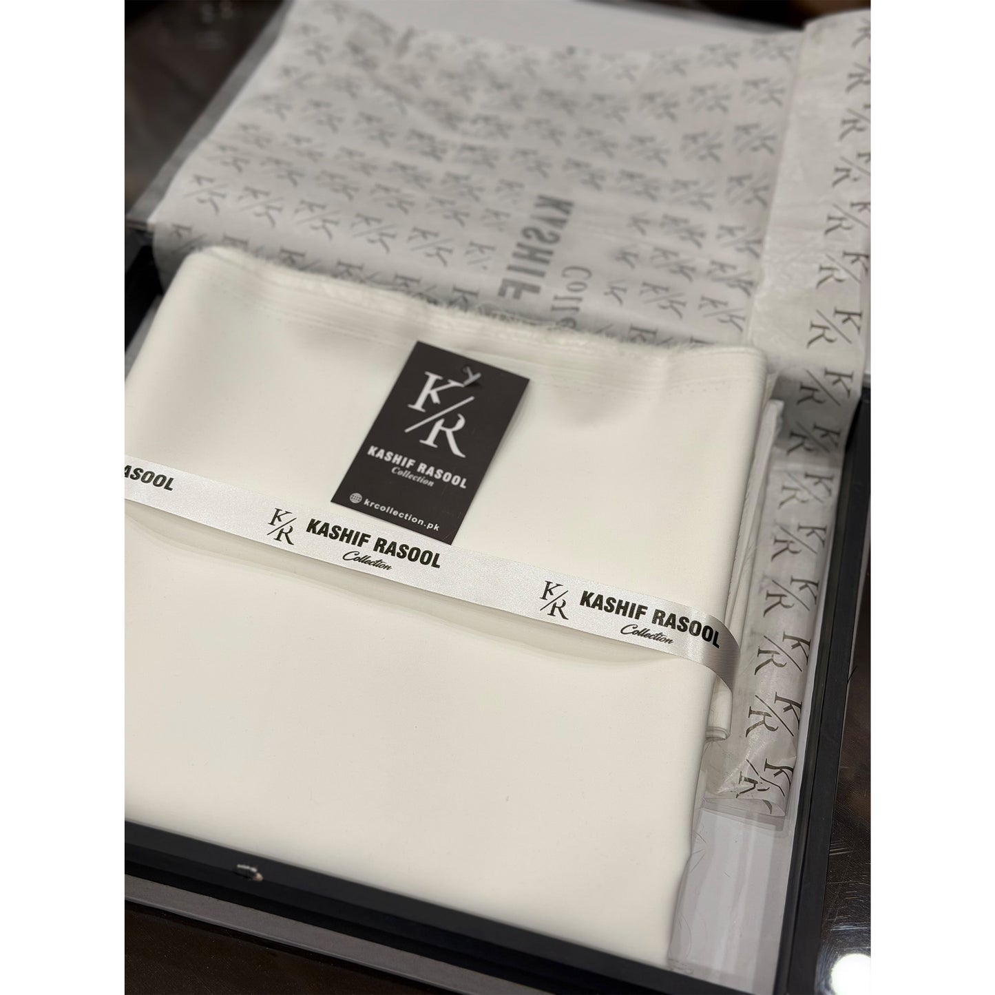 MP-08 Wrinkle Free Wash & Wear Men's Suit | OFF White